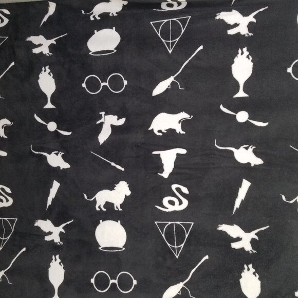 HARRY POTTER Super Soft Plush Blanket Throw 60"x90" Black White Houses Wand Hat - Picture 6 of 12